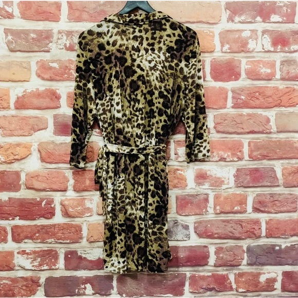 Animal print midi collared long sleeve wrap dress - Picture 2 of 5